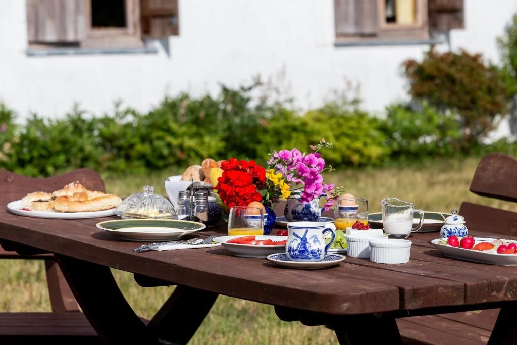 Дома для отпуска Windmill vacation home in Ledzin near Baltic Sea Нехоже-115
