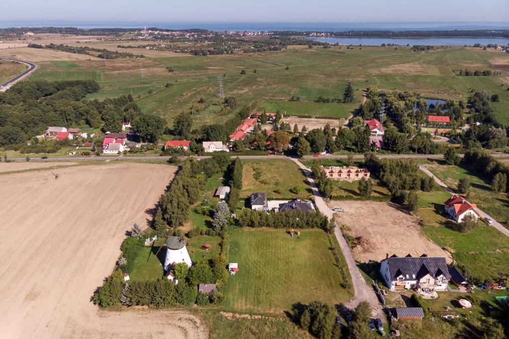 Дома для отпуска Windmill vacation home in Ledzin near Baltic Sea Нехоже-148