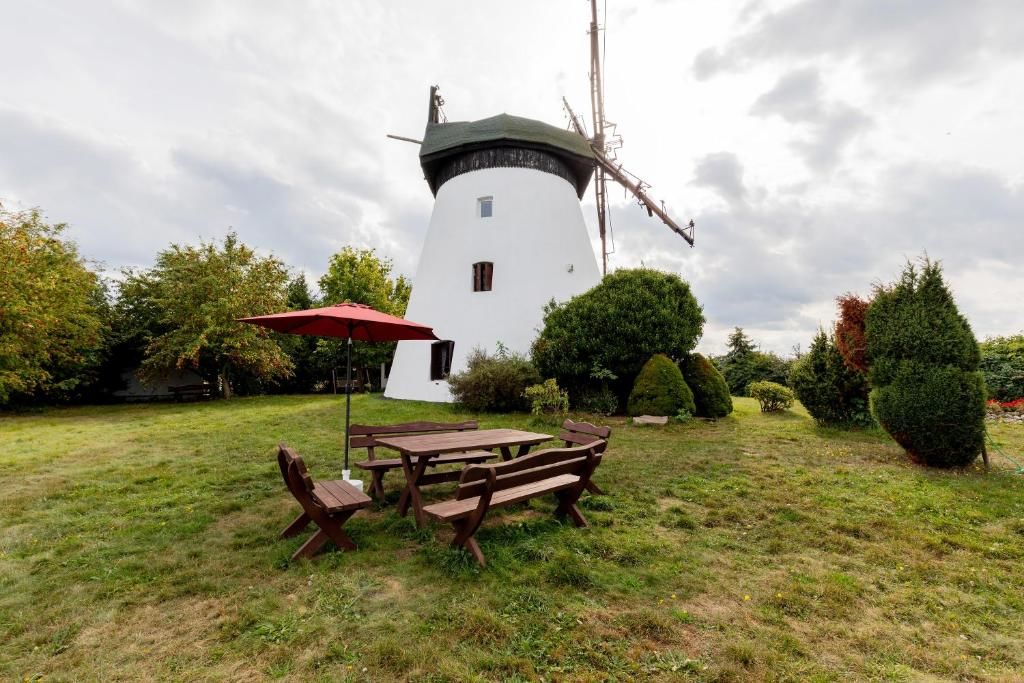 Дома для отпуска Windmill vacation home in Ledzin near Baltic Sea Нехоже-207