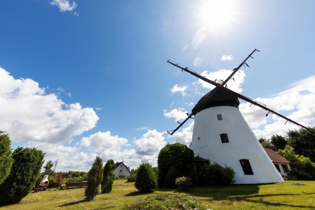 Дома для отпуска Windmill vacation home in Ledzin near Baltic Sea Нехоже-218