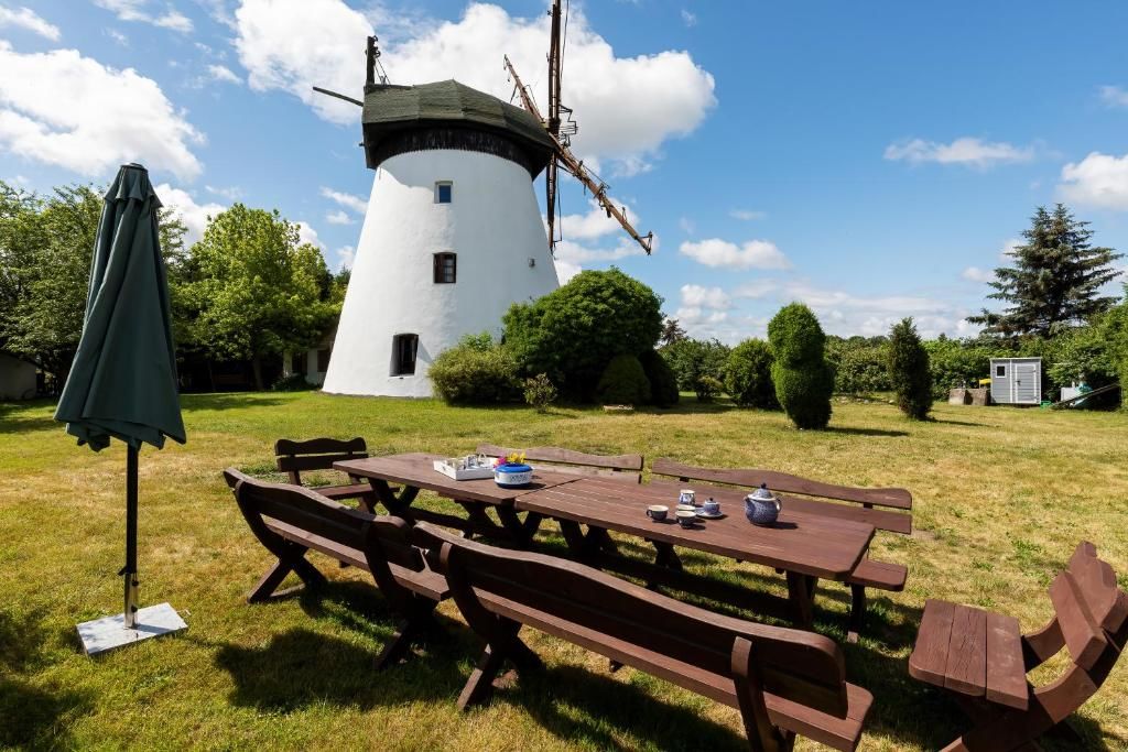 Дома для отпуска Windmill vacation home in Ledzin near Baltic Sea Нехоже-221