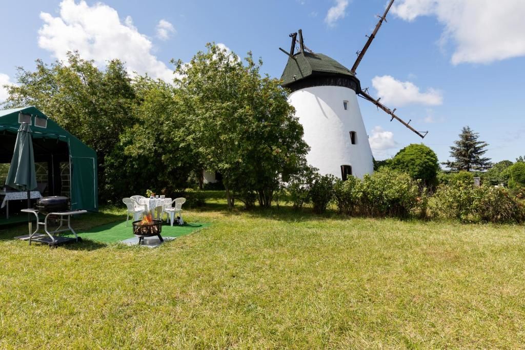 Дома для отпуска Windmill vacation home in Ledzin near Baltic Sea Нехоже-223