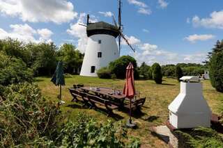 Дома для отпуска Windmill vacation home in Ledzin near Baltic Sea Нехоже Six-Bedroom House (mill)-214