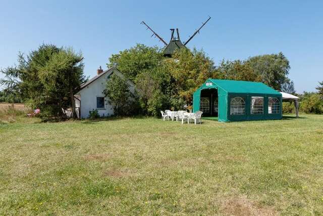 Дома для отпуска Windmill vacation home in Ledzin near Baltic Sea Нехоже-158